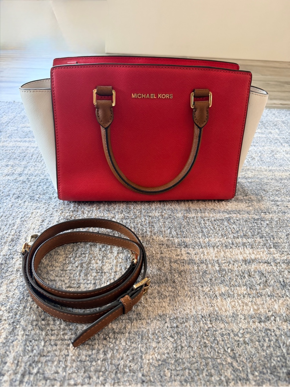 Michael Kors Coral and Cream Saffiano Leather Satchel 🪸 - Picture 1 of 5